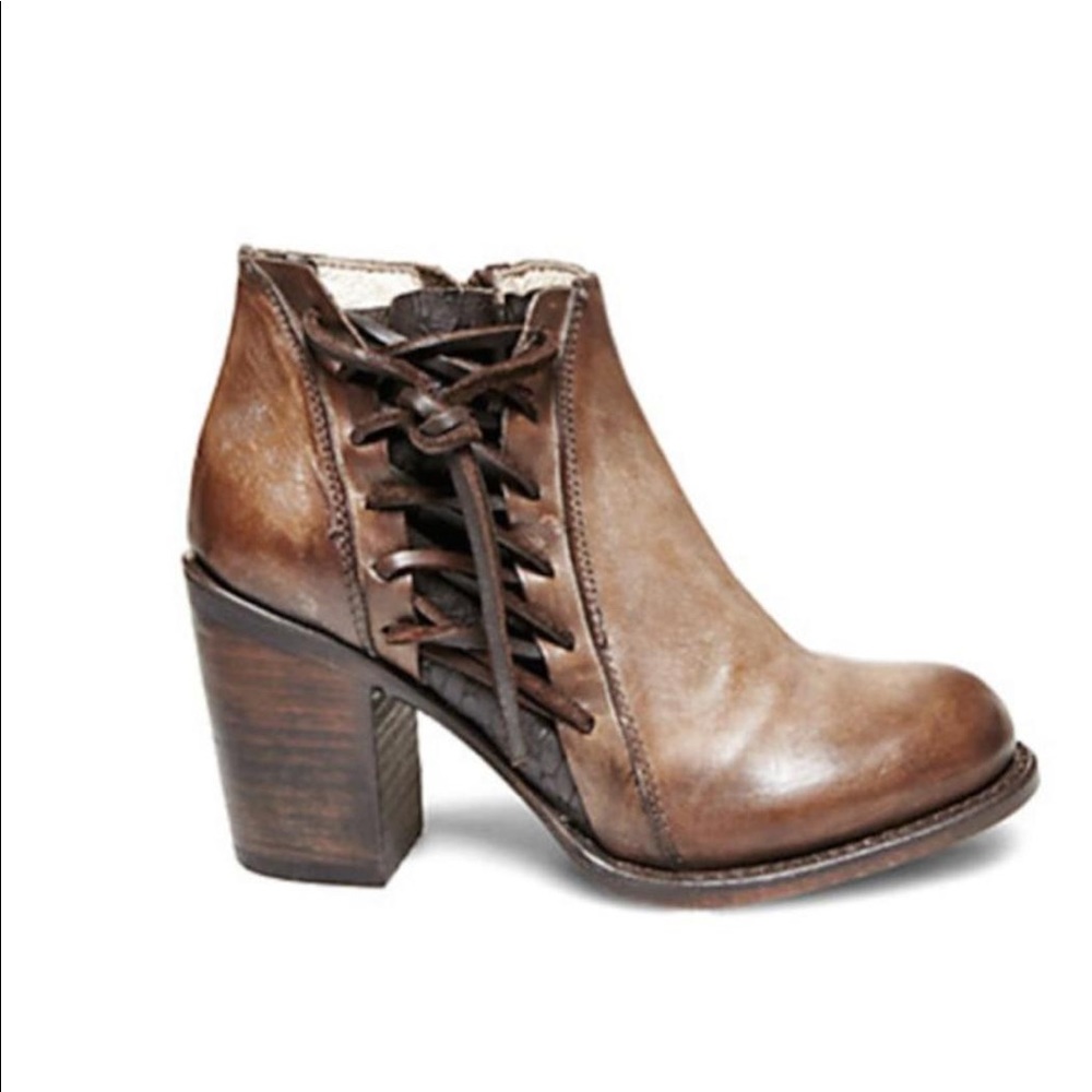 Freebird by Steve Madden Brook Bootie!